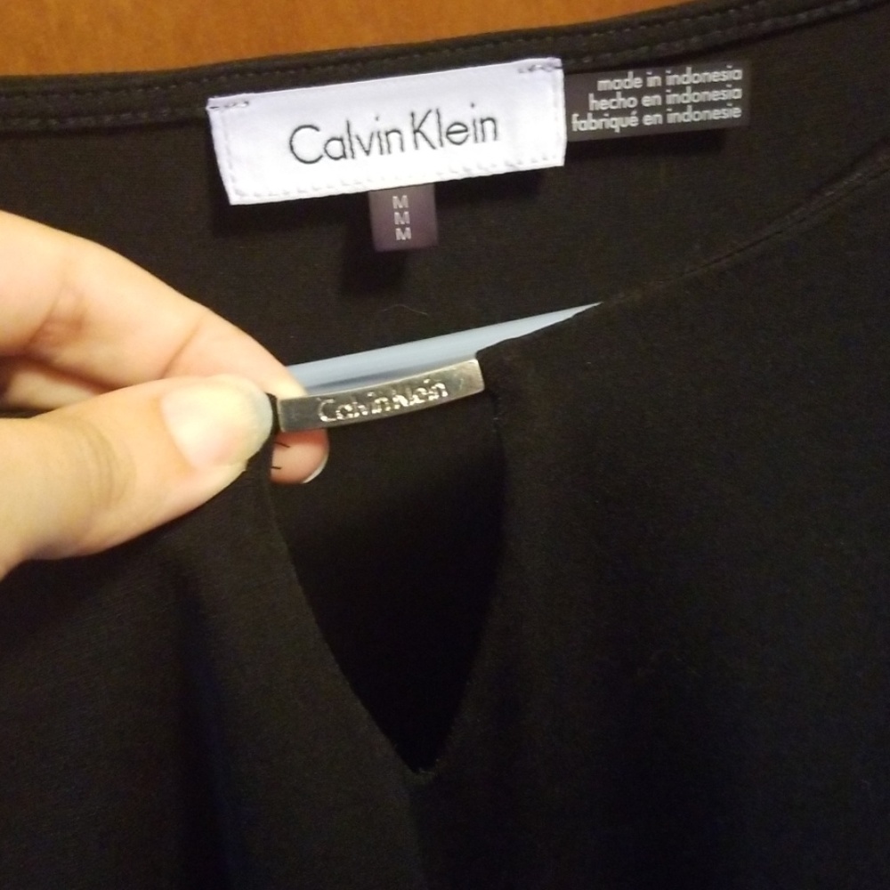 Calvin Klein Med Dress Top w/ Ruffled Sleeves - Picture 2 of 4